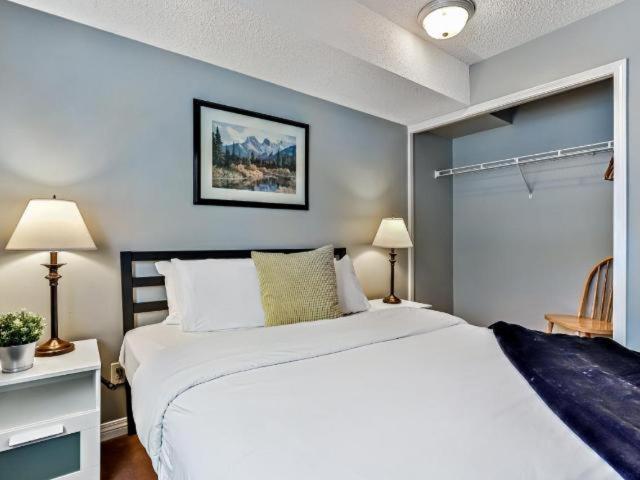 New! Cozy Rocky Mountain Chalet Managed By Little Sister Getaways Canmore Buitenkant foto